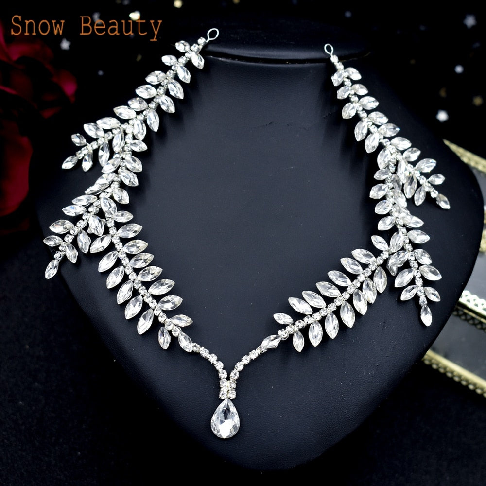 Royal Radiance Bridal Tiara: Sparkling Rhinestone Headpiece for a Regal Look