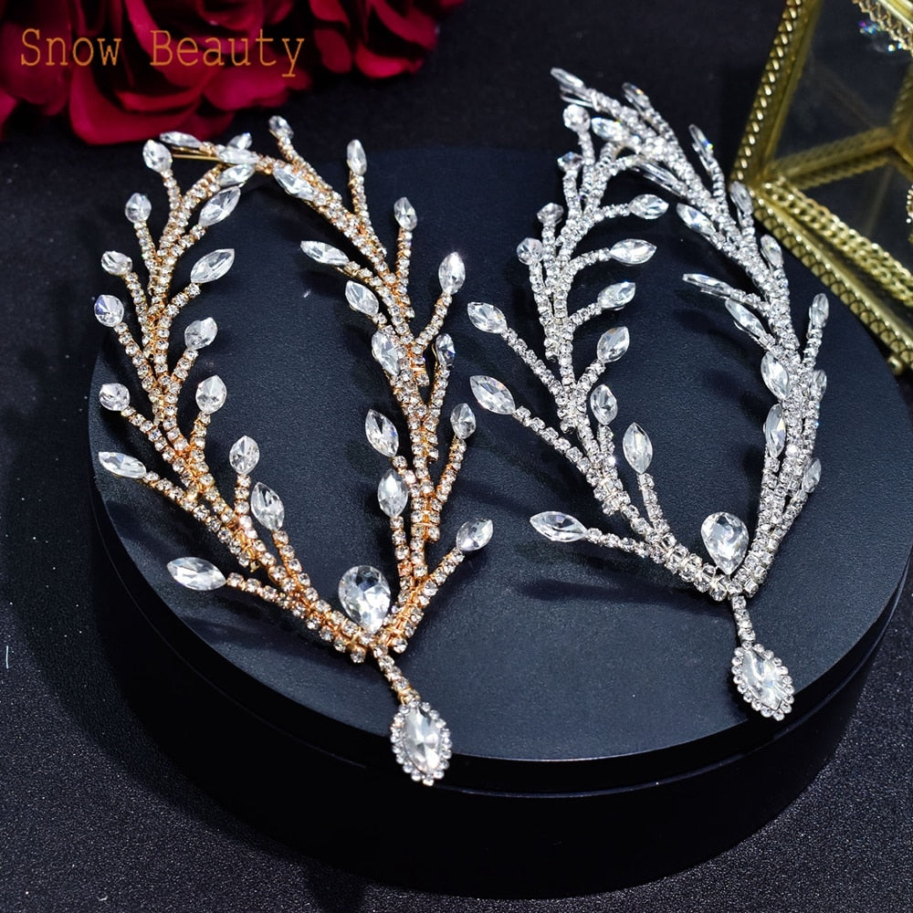 Royal Radiance Bridal Tiara: Sparkling Rhinestone Headpiece for a Regal Look