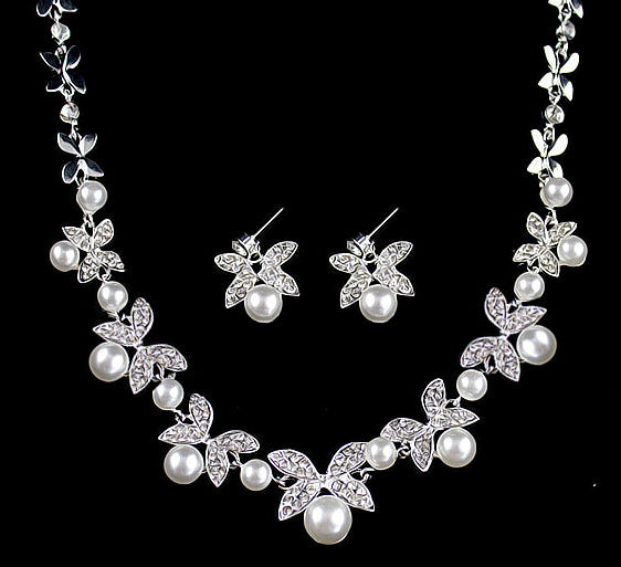 Diamond pearl necklace earrings set, look stunning for your next holiday event