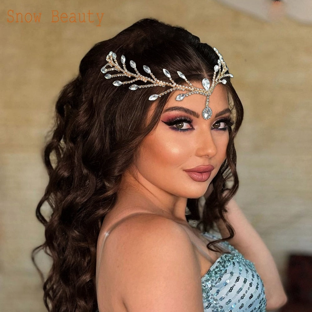 Royal Radiance Bridal Tiara: Sparkling Rhinestone Headpiece for a Regal Look