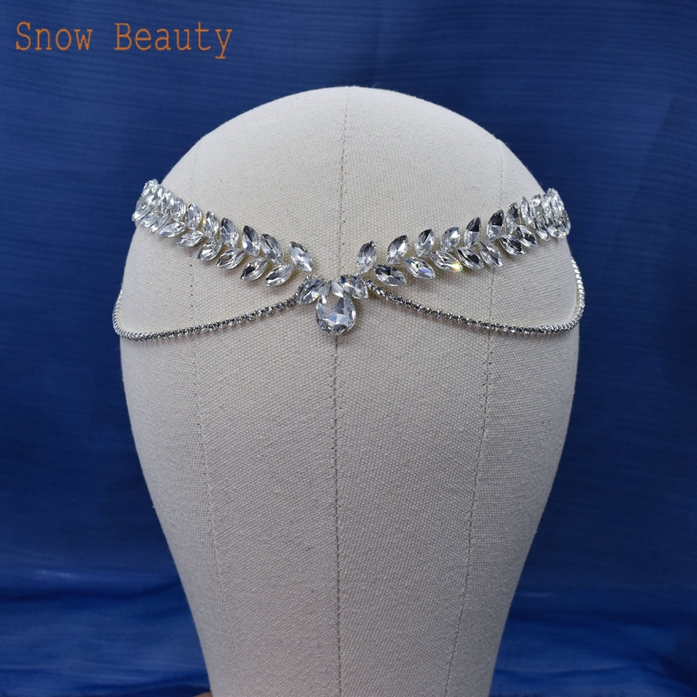 Royal Radiance Bridal Tiara: Sparkling Rhinestone Headpiece for a Regal Look