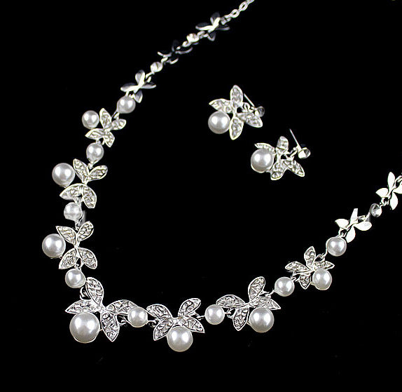 Diamond pearl necklace earrings set, look stunning for your next holiday event